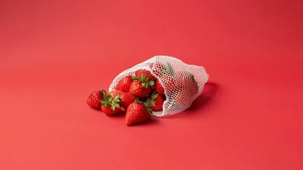 Можно ли есть клубнику каждый день и чем она полезна