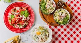 5 салатов с редиской, которые хороши в будни, на даче и к шашлыку
