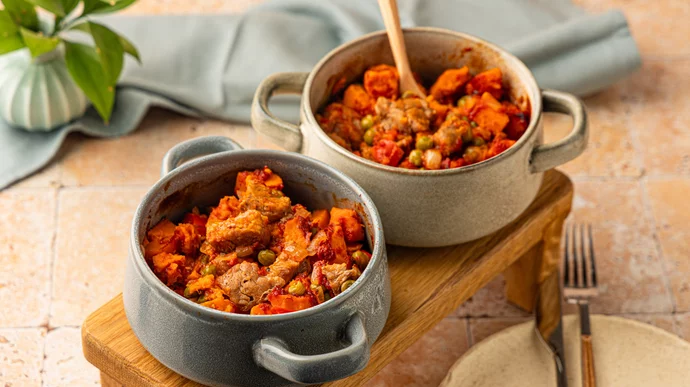 Жаркое из&nbsp;шашлыка с&nbsp;овощами в&nbsp;горшочках