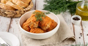 Тефтели с рисом и подливкой