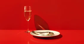 Шампанское с селёдкой, борщ с хурмой и капучино с кефиром: случаи из жизни читателей