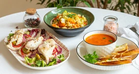 Вкусный минимализм: рецепты простых и сытных ужинов из 3 ингредиентов