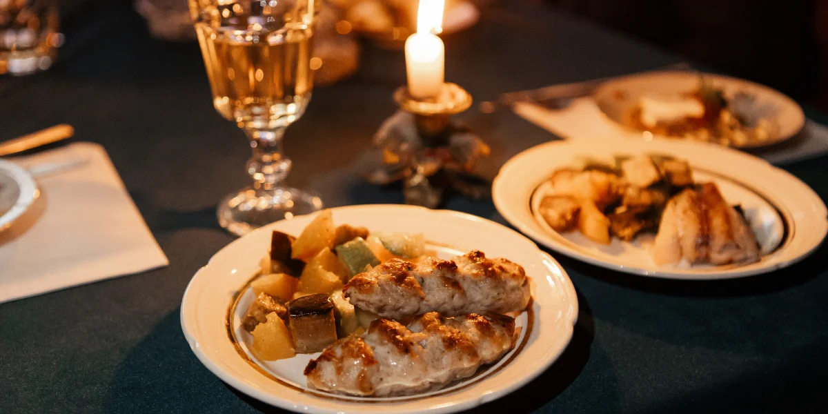 Повод есть: роман с театром и едой, или Вечер по-Булгаковски