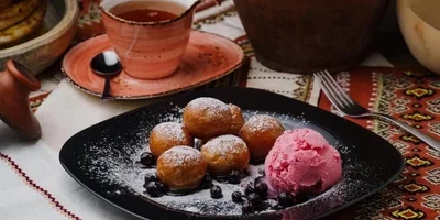 Ӱяча́. Фотоархив ресторана «Мари»