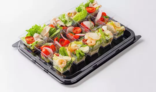 Ассорти салатов (Овощной, С индейкой, Цезарь с креветкой) в фуршетных стаканчиках, 15 шт