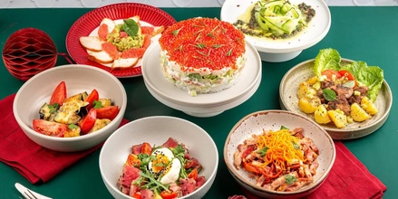 Новый год к нам мчится: рецепты праздничных салатов на скорую руку