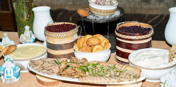В традиционной арктической кухне много рыбы и&nbsp;дичи. Фото: пресс-служба Ассоциации гостеприимства Республики Саха (Якутия)