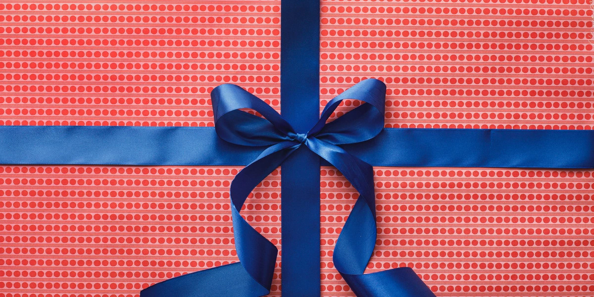 10 простых способов красиво и&nbsp;быстро упаковать подарки
