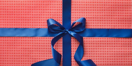 10 простых способов красиво и&nbsp;быстро упаковать подарки