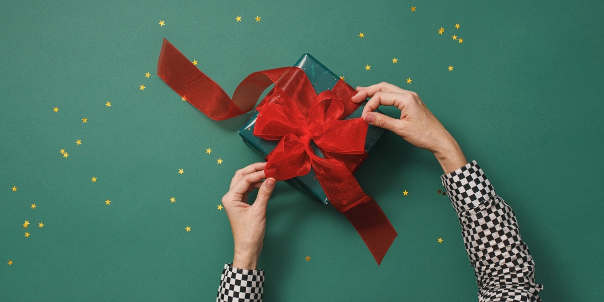 10 простых способов красиво и&nbsp;быстро упаковать подарки