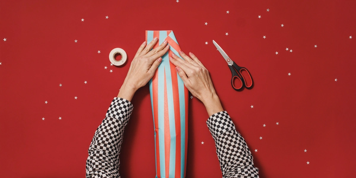 10 простых способов красиво и&nbsp;быстро упаковать подарки