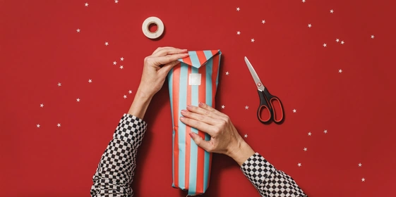 10 простых способов красиво и&nbsp;быстро упаковать подарки