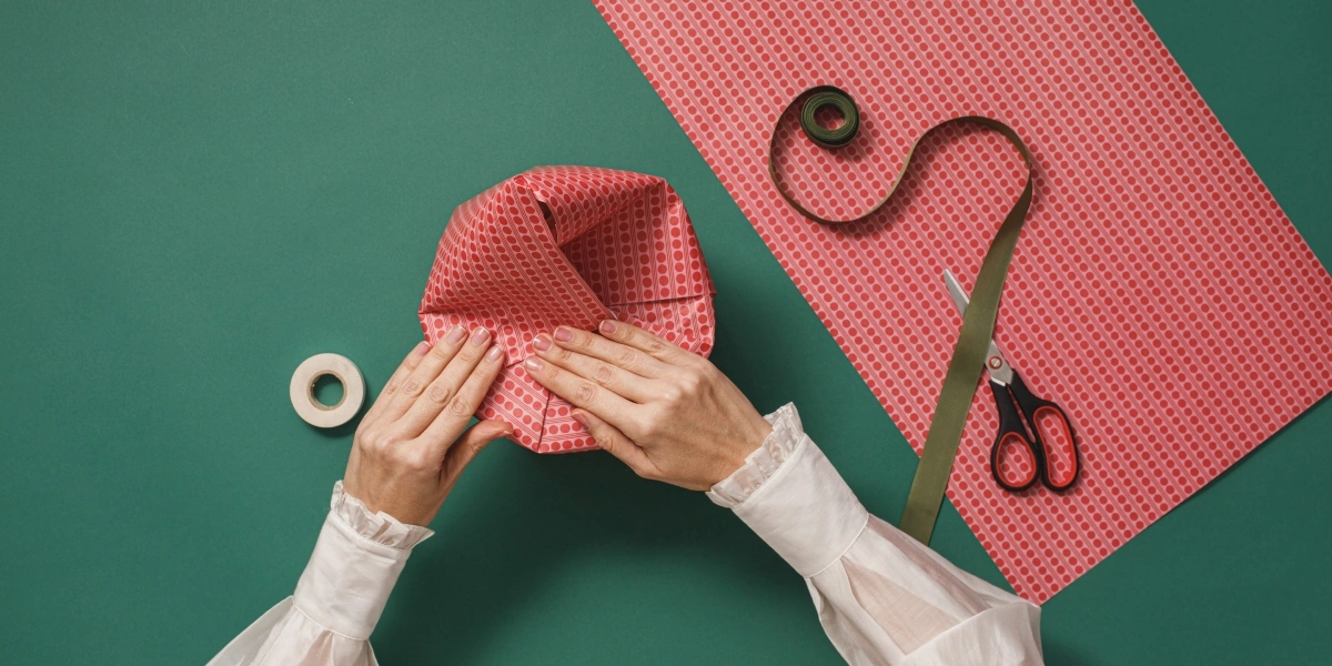 10 простых способов красиво и&nbsp;быстро упаковать подарки