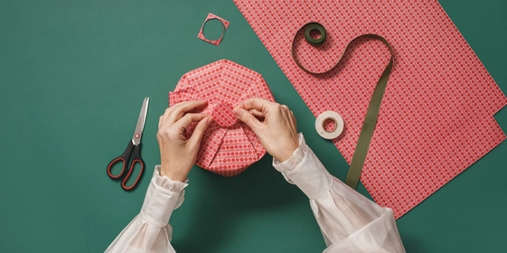 10 простых способов красиво и&nbsp;быстро упаковать подарки