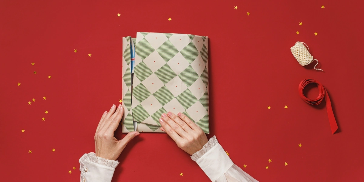 10 простых способов красиво и&nbsp;быстро упаковать подарки