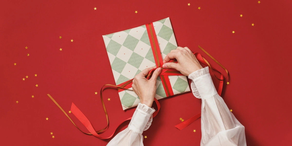 10 простых способов красиво и&nbsp;быстро упаковать подарки