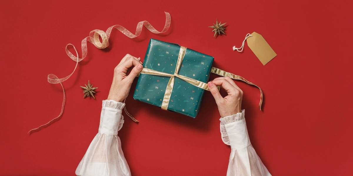 10 простых способов красиво и&nbsp;быстро упаковать подарки