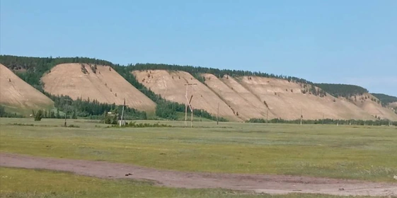 Сопки долины Туймаада вдоль&nbsp;Якутска. Фото Лены Кулачиковой
