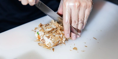 Мне снился сом: как готовят роллы на&nbsp;секретной кухне ВкусВилла