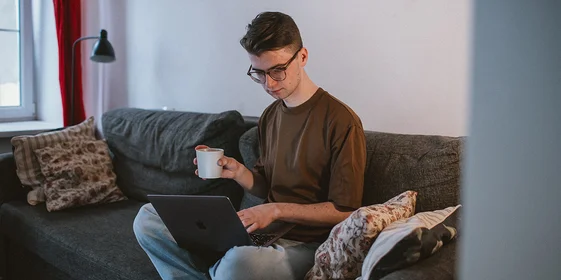 Что ест и пьёт студент, когда есть деньги и их нет