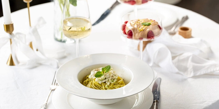 Идеи для&nbsp;романтического вечера: три ужина в&nbsp;разных стилях