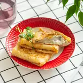 Блины с&nbsp;куриной грудкой и&nbsp;блючизом