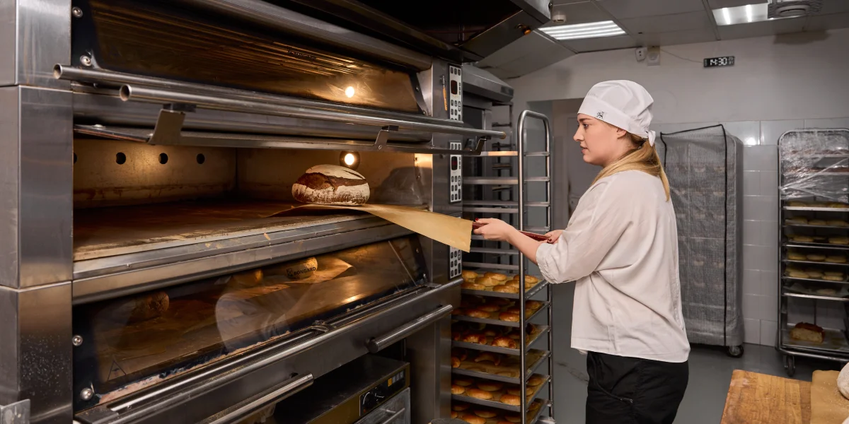 Как актриса превратила хлеб в холсты