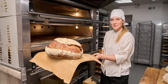 Как актриса превратила хлеб в холсты