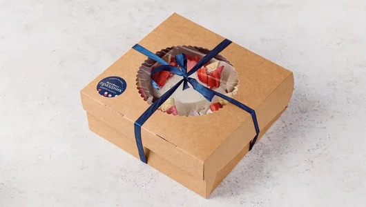 Набор Бенто-торт с капкейками «Клубничное настроение»