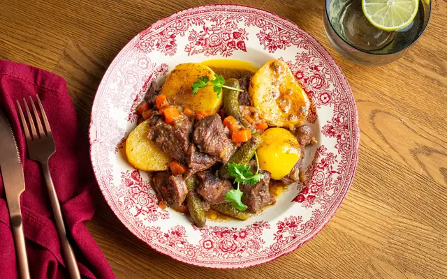 Гуляш по-татарски в&nbsp;мультиварке