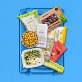 Подборка полезных снеков, которые легко заменят обычные чипсы и сухарики