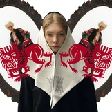 Русский фольклор в моде: как лапти, понёвы и кокошники вошли в гардеробы 2025 года