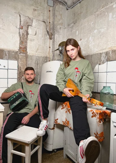 Русский фольклор в моде: как лапти, понёвы и кокошники вошли в гардеробы 2025 года