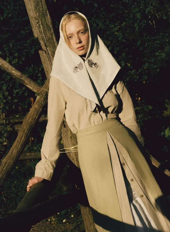 Русский фольклор в моде: как лапти, понёвы и кокошники вошли в гардеробы 2025 года