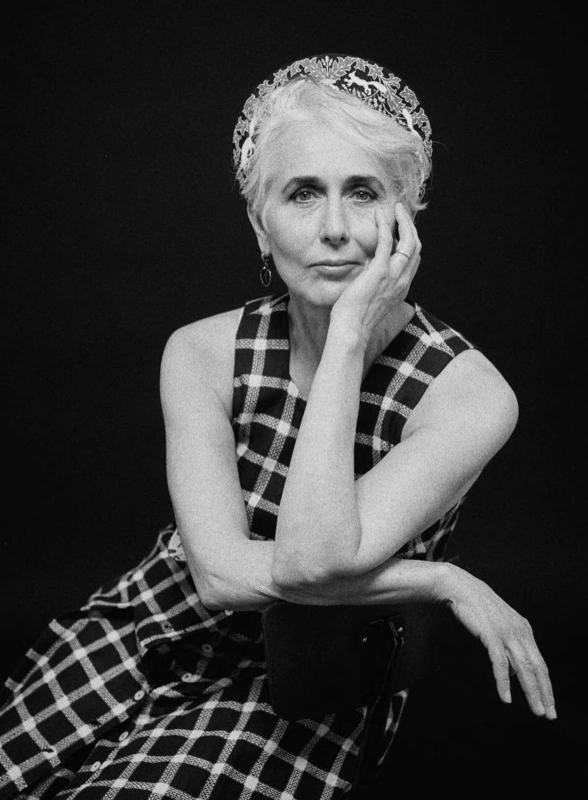 Русский фольклор в&nbsp;моде: как лапти, понёвы и&nbsp;кокошники вошли в&nbsp;гардеробы 2025 года