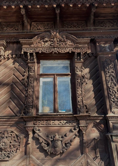 Тренд на&nbsp;русский фольклор: запах деревянного дома, сказки или поиск самого себя