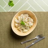 Салат с&nbsp;яйцом, курицей и&nbsp;сельдереем