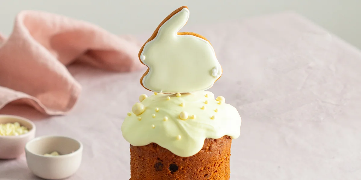 Как украсить кулич: 7 трендовых идей для декора