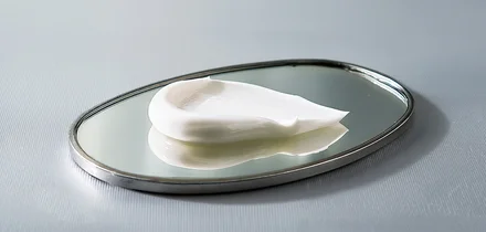 Спикулы: всё, что нужно знать о косметике с микроиглами