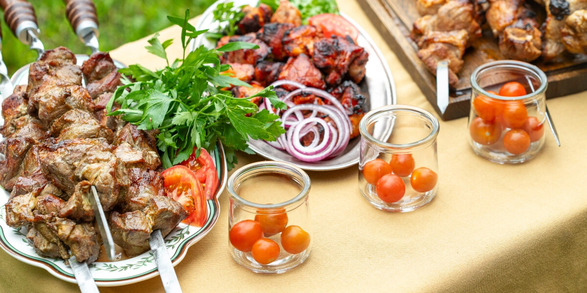 Какой шашлык самый вкусный? Готовим по самым популярным рецептам и выбираем