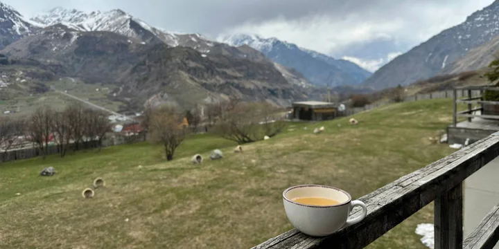 Пока хинкали перевариваются: топ мест в Грузии для уютного чаепития и не только