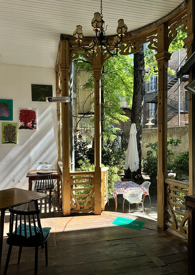 Пока хинкали перевариваются: топ мест в&nbsp;Грузии для&nbsp;уютного чаепития и&nbsp;не только