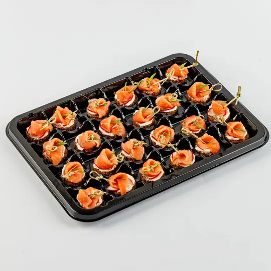 Мини-брускетты с&nbsp;лососем слабосолёным и&nbsp;сырным кремом, 24 шт