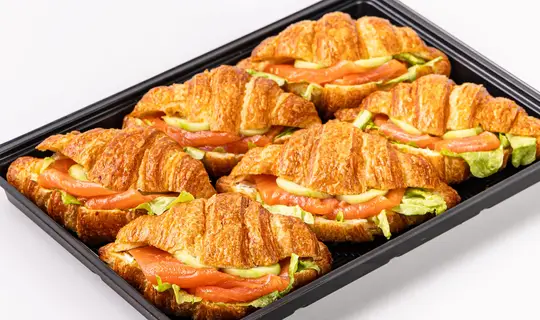 Круассаны с форелью, 6 шт