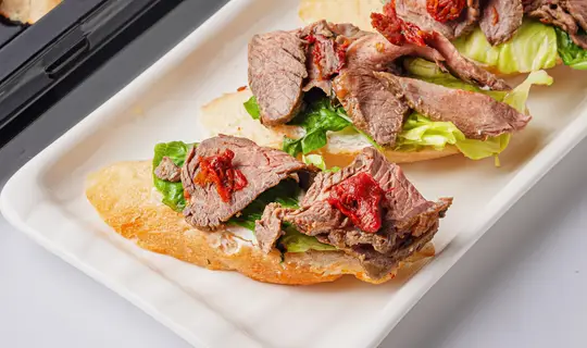 Брускетта с ростбифом, 10 шт