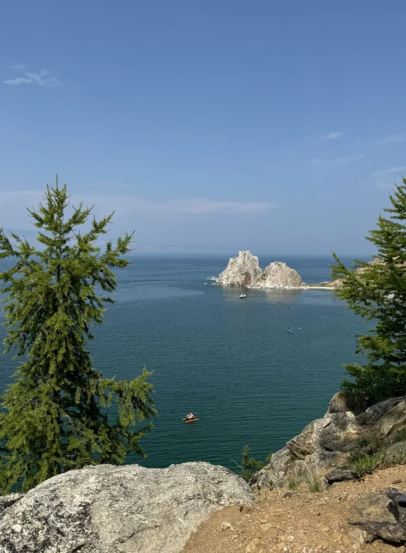 Байкал летом. Фото Дарьи Ардаминой