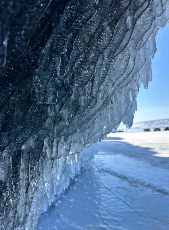 Байкал в марте. Фото Дарьи Ардаминой