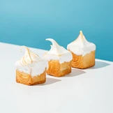 Круассаны-кубы с лимонным курдом и меренгой