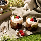 Ягодный десерт «В домике на дереве»