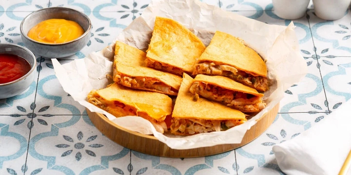 Что приготовить в микроволновке: 7 быстрых и простых рецептов